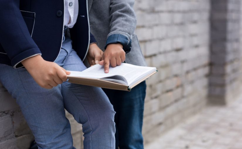 Problemy zespolone z zgodną artykulacją dotyczą raz po raz większą części dzieci .